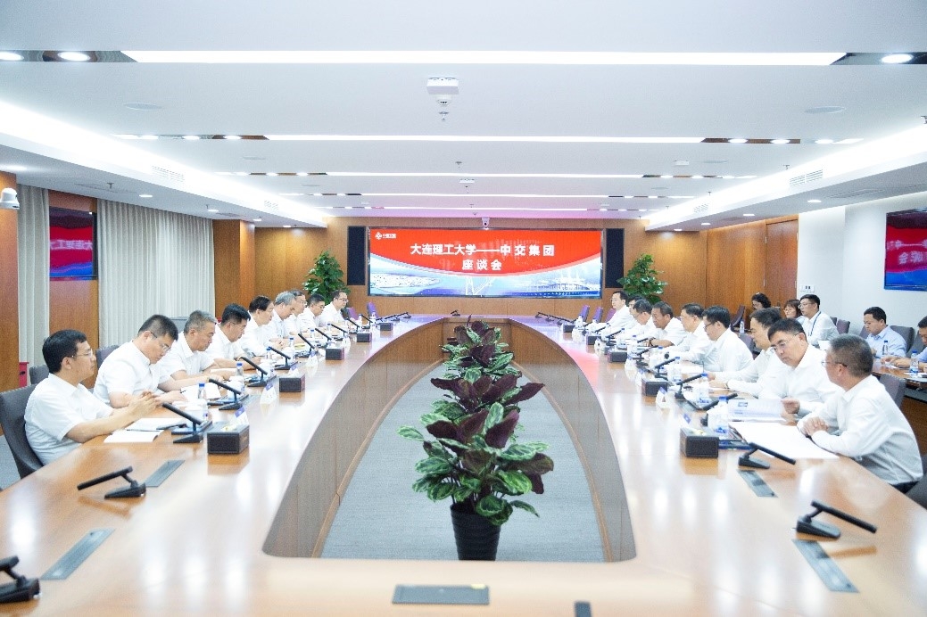 项昌乐、贾振元带队走访调研中国交通建设集团