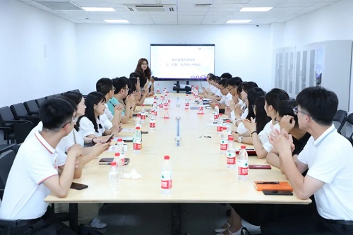大工最高学历宣讲团，好“正”！