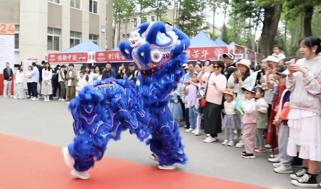 大工建校75周年校园嘉年华暨第十三届校园文化节嘉年华盛装启幕！