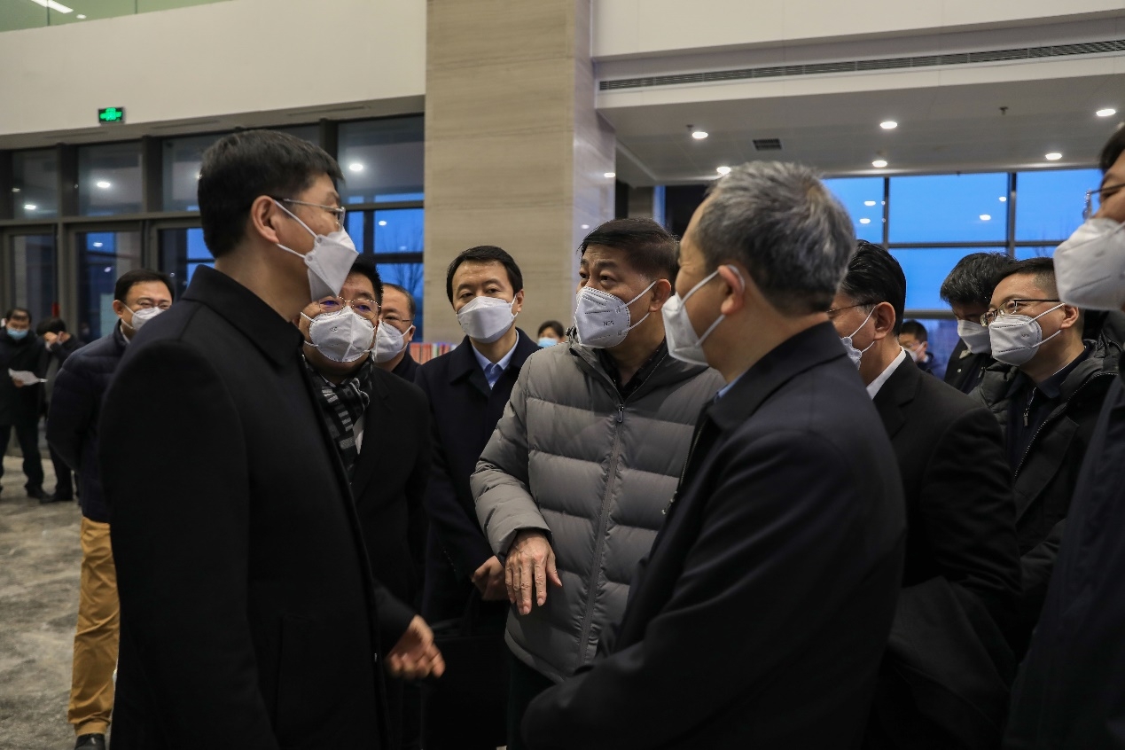 辽宁省科技厅党组书记冯文胜带队来校调研