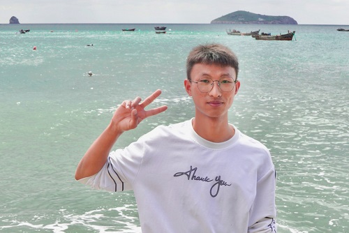 姚胜旺同学到大工报到啦！请大家放心！