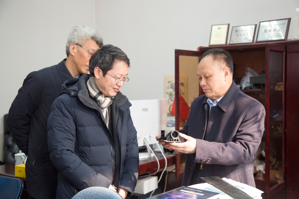 辽宁省委常委、副省长张立林来校看望慰问蹇锡高院士