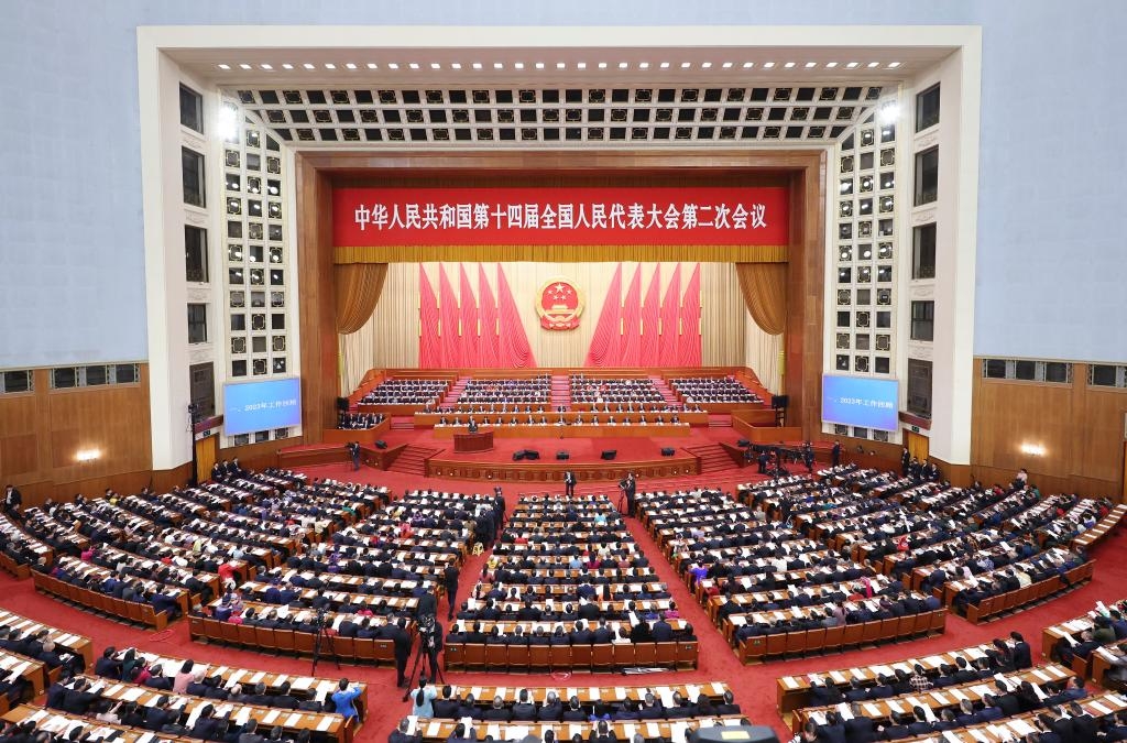 砥砺前行向卓越 大工师生热议全国两会