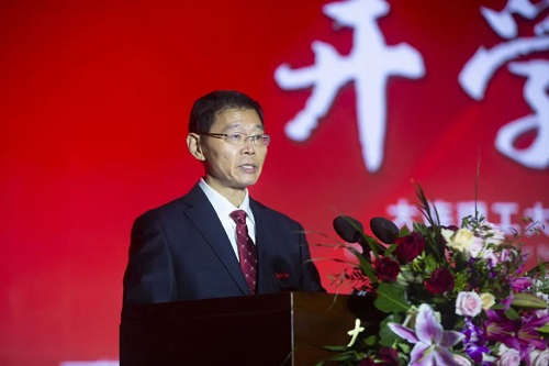 绽放青春 铸就卓越——校长郭东明院士在2022级新生开学典礼上的讲话
