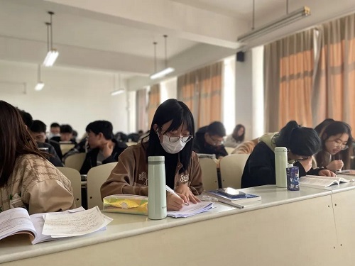 大工女孩孙梦娇：“我是一条八爪鱼！”