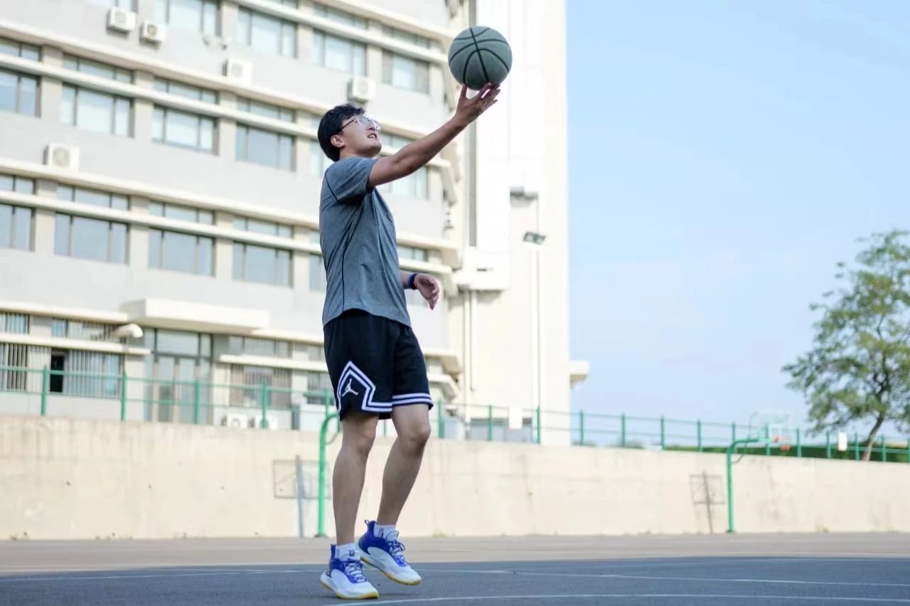 @DUTers：是谁？一身的“暑假味”！