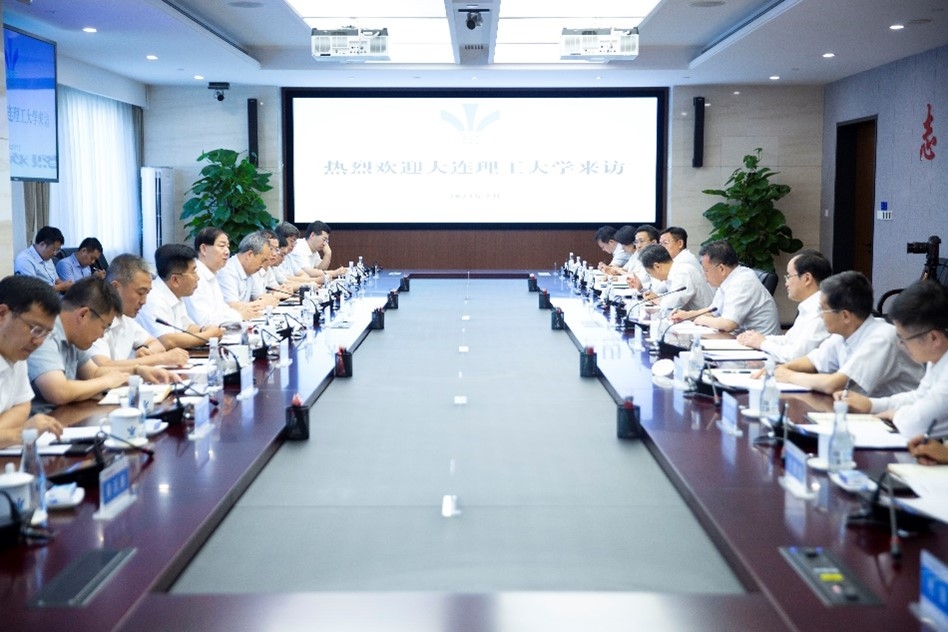 项昌乐、贾振元带队走访调研中国南水北调集团