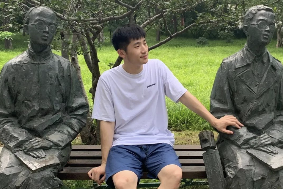 连续三年专业第一，人民日报全网直播，大工的他不简单！